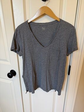 Madewell Women's Heather Gray V-Neck Pocket whisper Tee medium